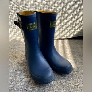 Preppy navy Joules wellies
